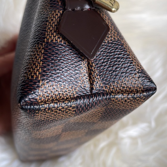 Authentic Louis Vuitton Damier Ebene Cosmetic Pouch - Picture 7 of 16